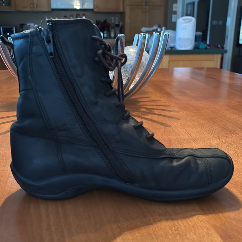 Wolky Gloria Zip Up Leather boots - Picture 10 of 10